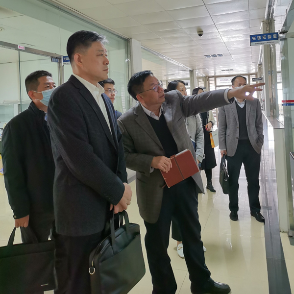 中心领导班子带队赴广东省科学院测试分析研究所调研.jpg